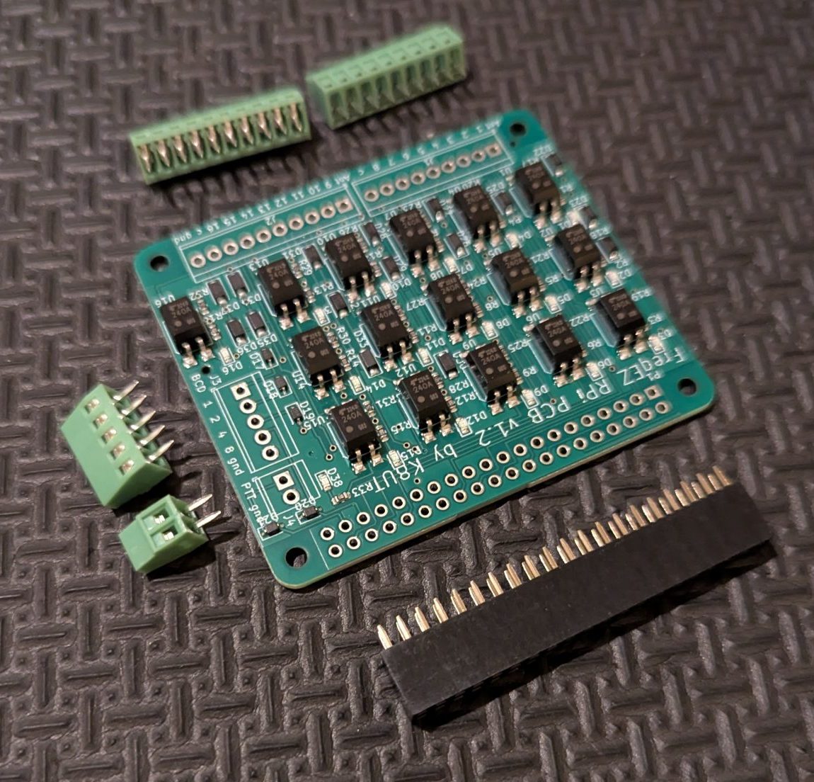 FreqEZ HAT16 Antenna Switch Controller by K8UT